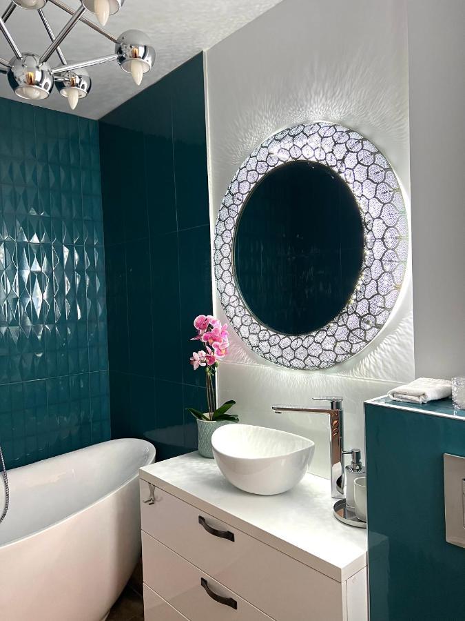 Sky View - Luxury Apartament - Sanador Victoriei 布加勒斯特 外观 照片